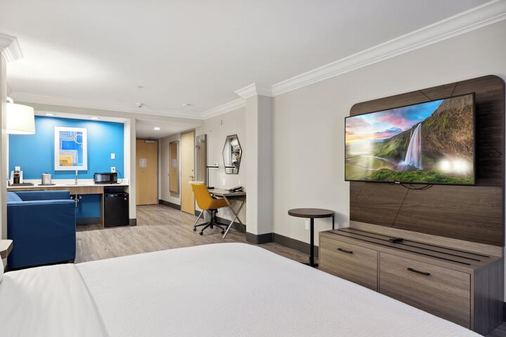 Room 10 of 39