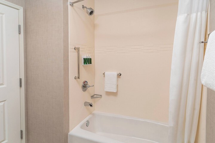 Room 35 of 50