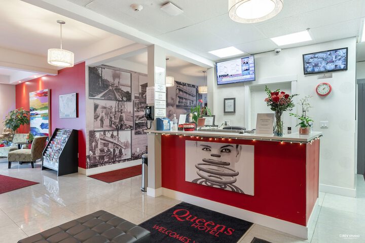 Queens Hotel