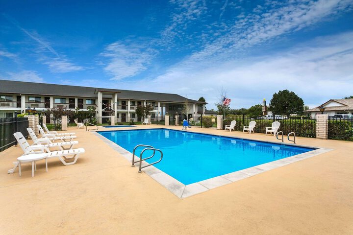 Days Inn by Wyndham Delta