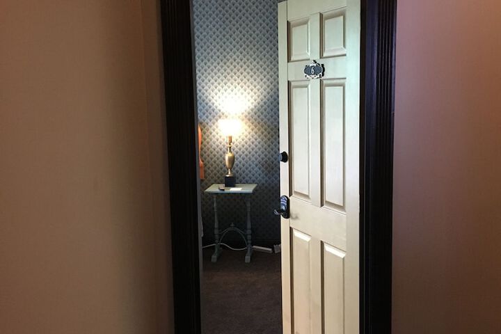 Room 49 of 92