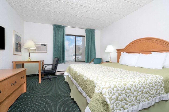 Room 3 of 13
