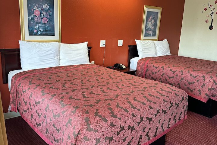 Room 2 of 8