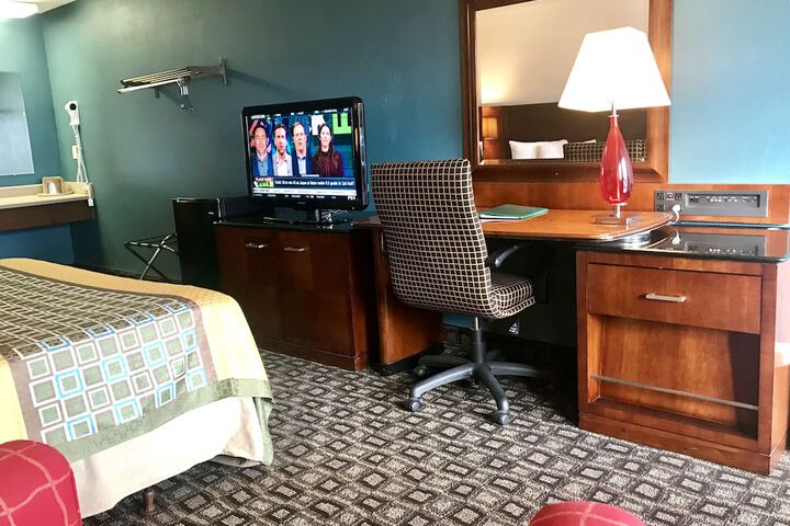 Room 19 of 35