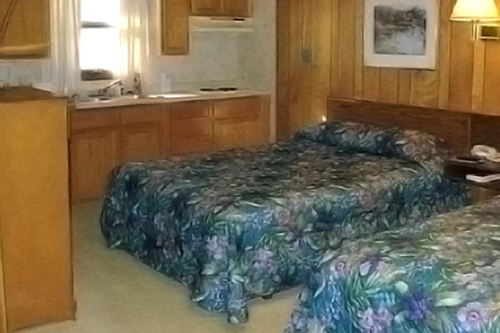 Room 6 of 13