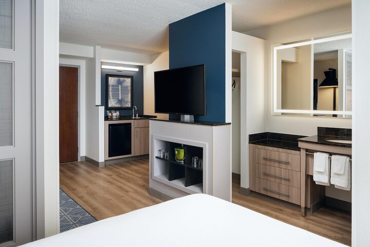 Hyatt Place Sacramento / Rancho Cordova