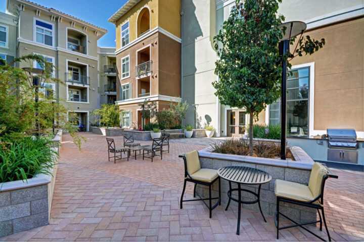 Hotel Exterior 57 of 62