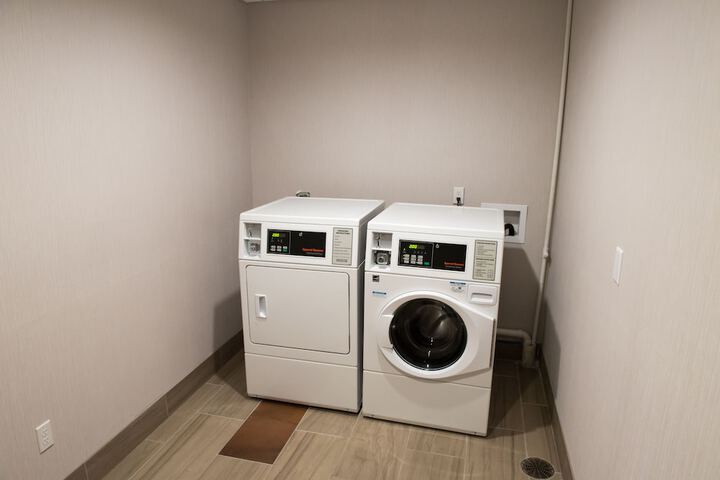 Holiday Inn Express & Suites Merrillville by IHG