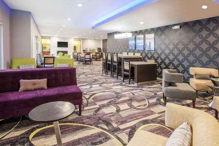Hotel Interior 11 of 28