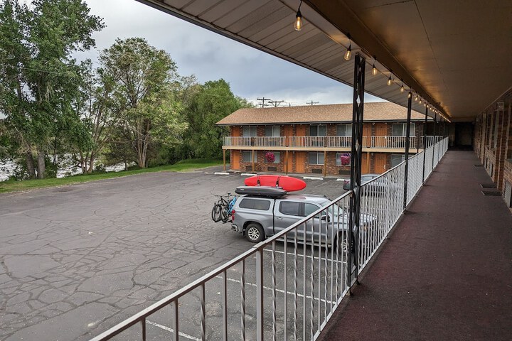 Hotel 1 of 12