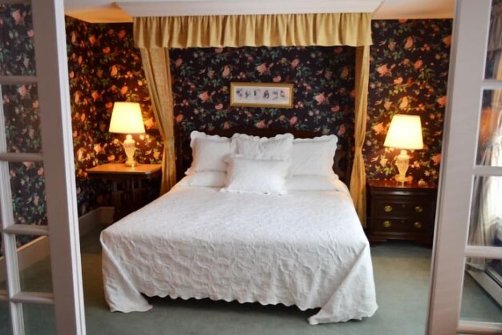 Bay View Inn