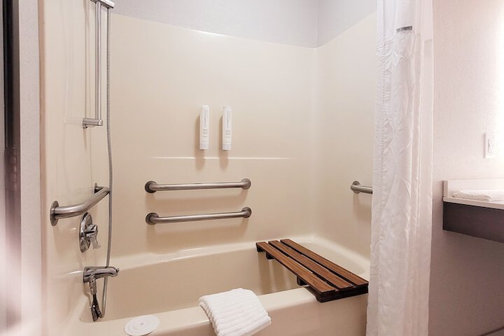 Clarion Pointe Harrodsburg-Danville