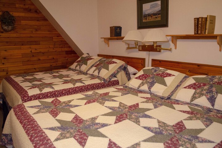Crandell Mountain Lodge