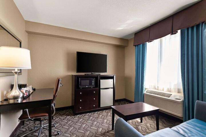 Room 35 of 46
