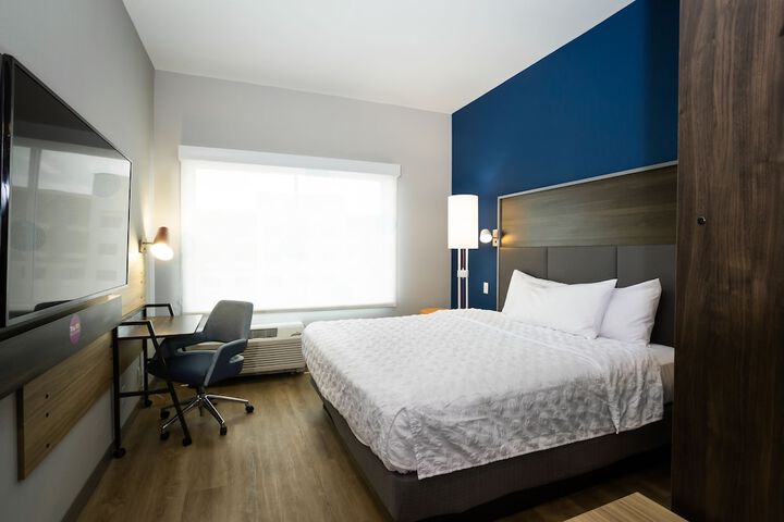 Room 16 of 27