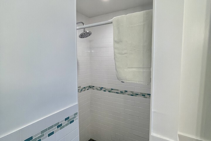 Room 10 of 31