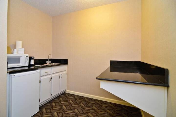 Room 11 of 20