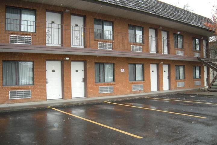 Hotel 4 of 55
