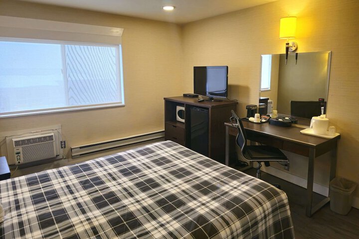 Room 43 of 47