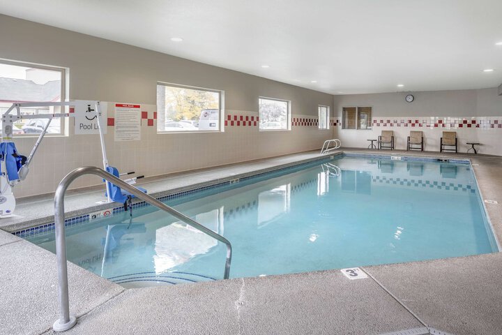 Best Western Plus Peppertree Airport Inn