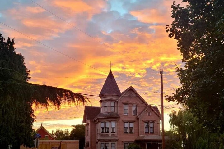 The Adams Pragge House