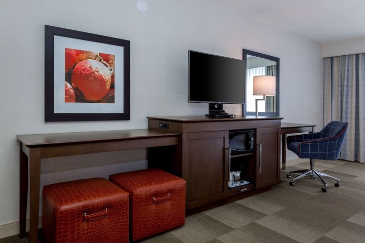 Room 21 of 37