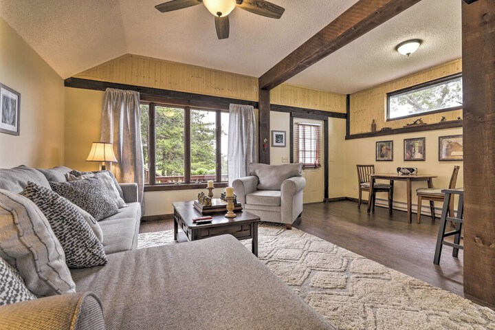 Private Guest House w / Deck + Spectacular Views!