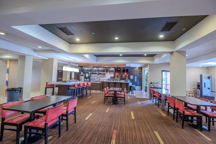 Country Inn & Suites by Radisson Convention Center