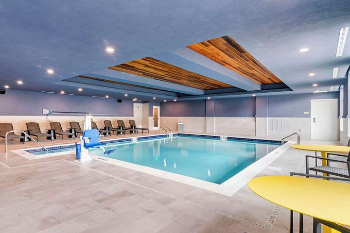 Pool 10 of 75