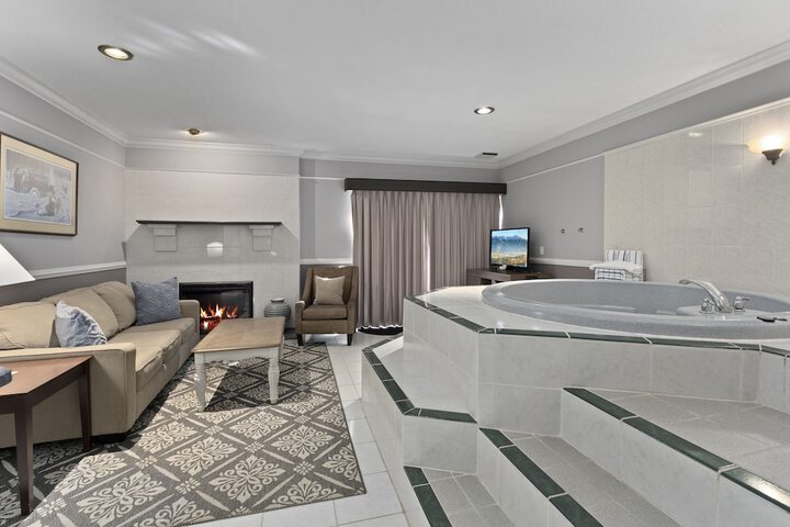 Sandpoint Hotel & Suites Downtown