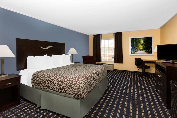 Room 34 of 49