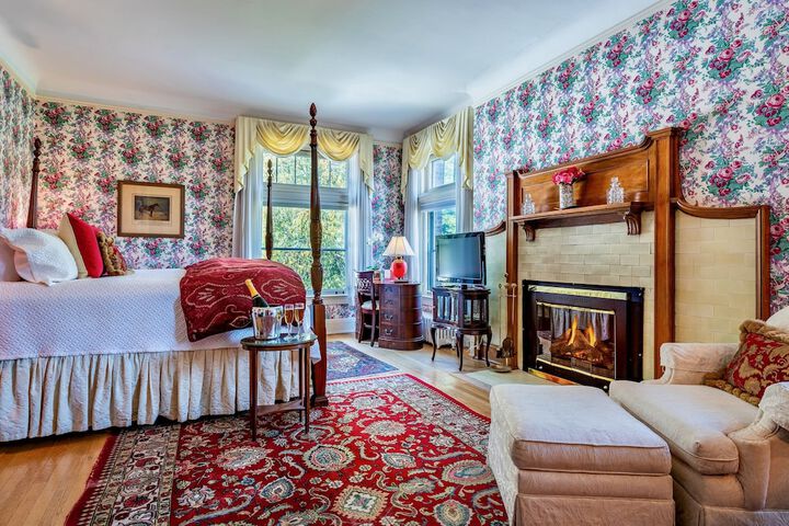 Room 123 of 275