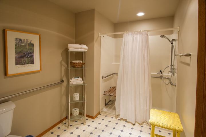Room 26 of 41