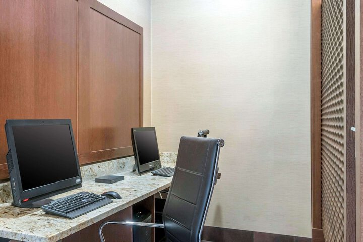 Business Center 47 of 48
