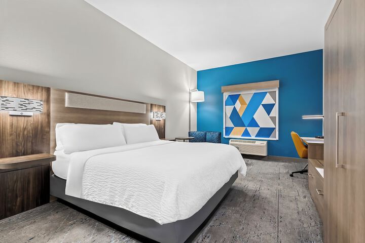 Room 32 of 56