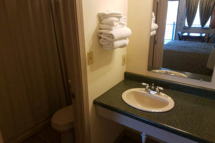 Room 7 of 15