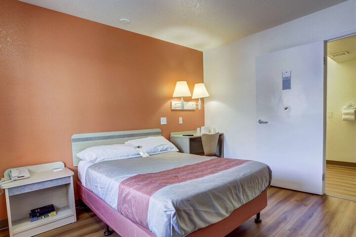Motel 6 Grants Pass OR
