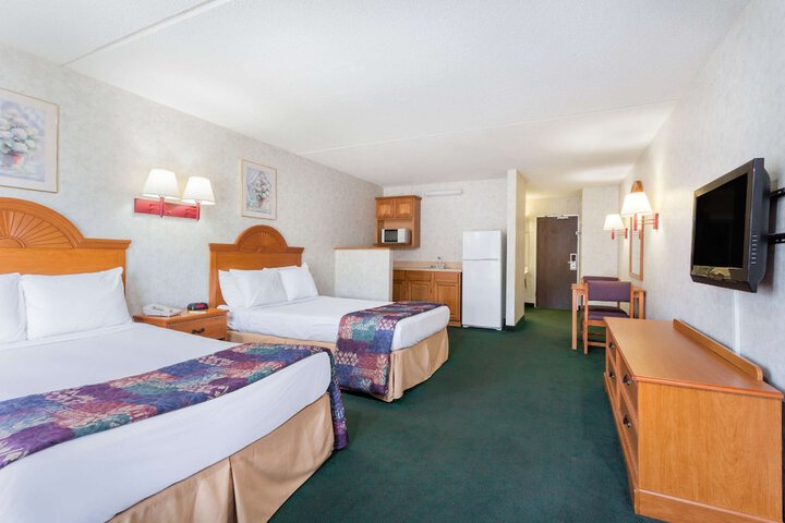 Room 8 of 15