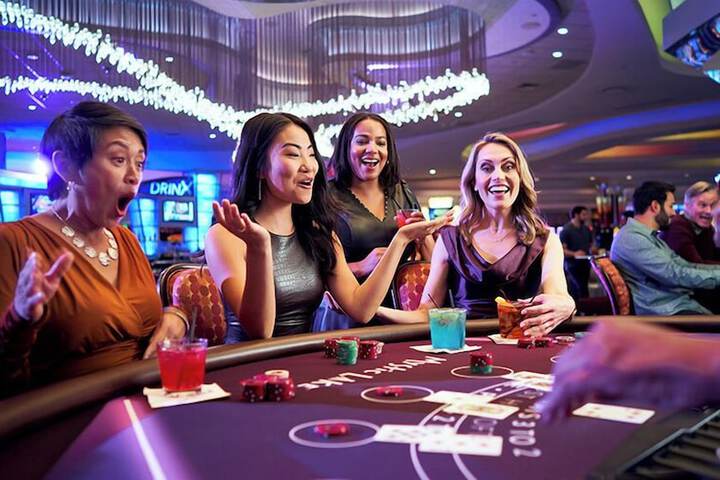 Mystic Lake Casino Hotel