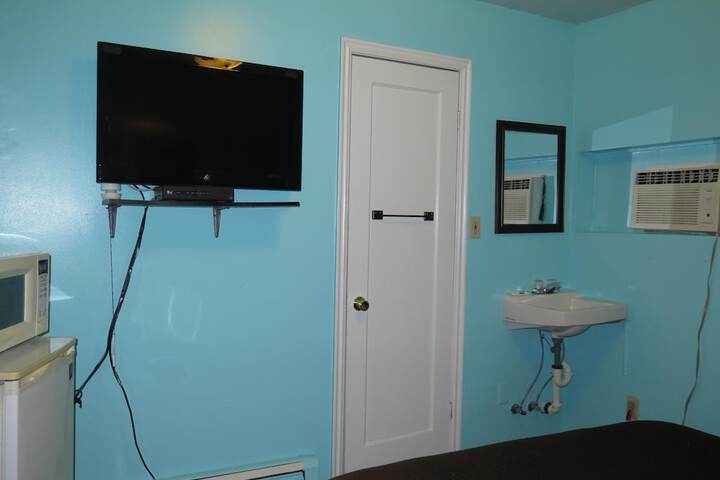 Room 19 of 38