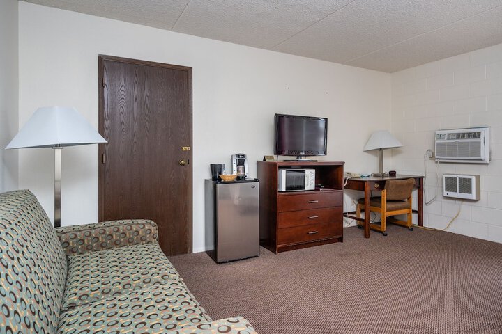 Room 13 of 31