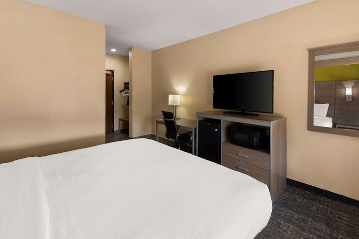 Best Western Adena Inn