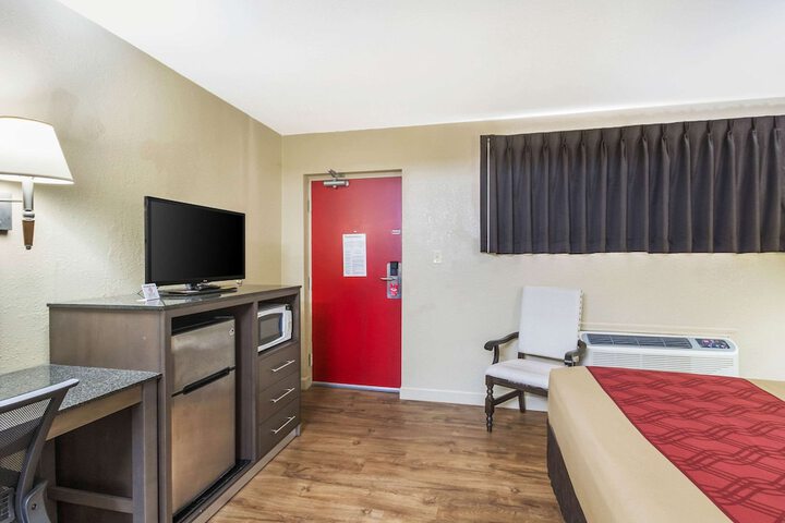 Room 53 of 57