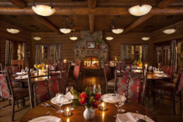 Dining 48 of 64