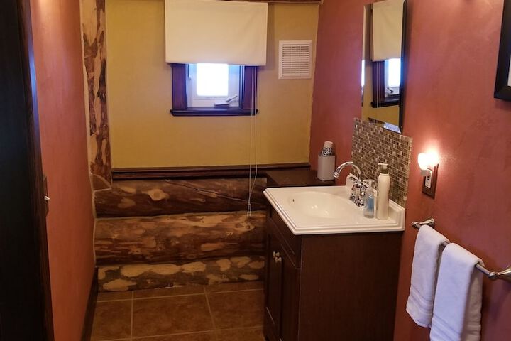 Room 23 of 52