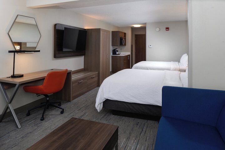 Room 46 of 77