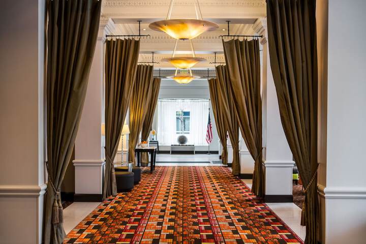 Hotel 3 of 35