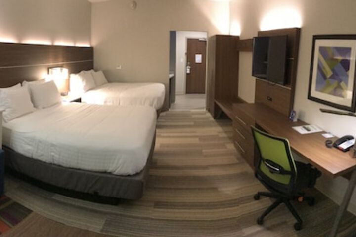 Room 51 of 62