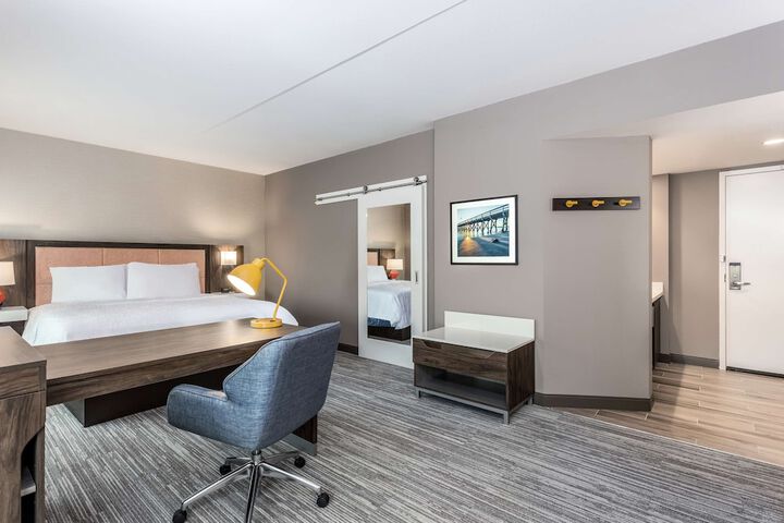 Room 22 of 42