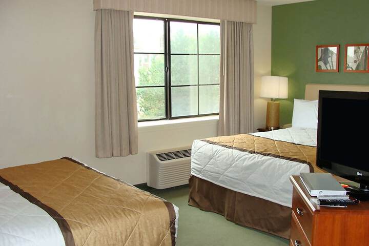 Extended Stay America Select Suites St. Louis Earth City